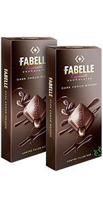 Fabelle Strawberry Cheesecake, Luxury Milk Chocolate Centre Filled Bar with Strawberry and Cheese Mousse, 131 g