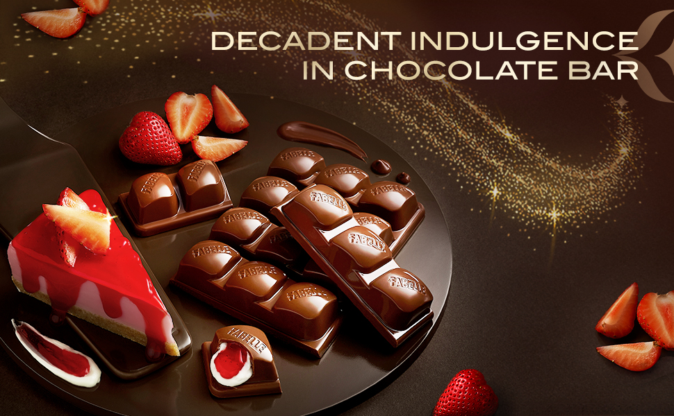 Fabelle Strawberry Cheesecake, Luxury Milk Chocolate Centre Filled Bar with Strawberry and Cheese Mousse, 131 g