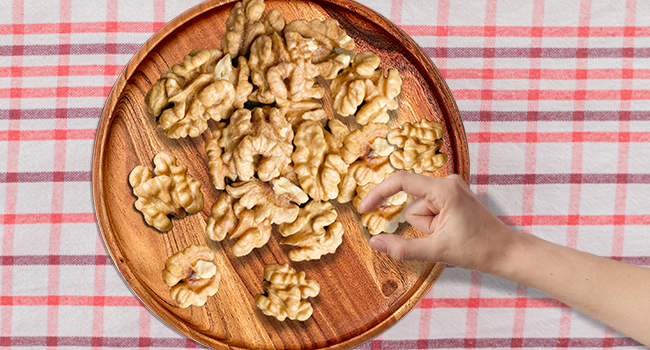 Nutraj Broken Walnut Kernels 500g (250g x 2) (6-8 pieces) | Akhrot Giri | Without Shell | Bakers Pride | Dry Fruits | Nuts | Grocery Items.