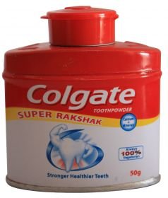 Front of Colgate toothpowder 100 g box, fresh flavor