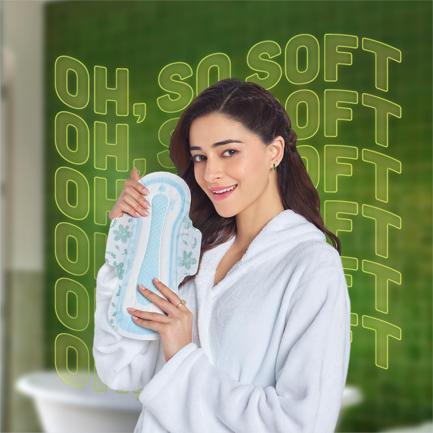 WHISPER ULTRA HYGIENE+COMFORT SANITARY PADS, 50 XL+ PADS, FOR HEAVY FLOW, LONG LASTING PROTECTION, LOCKS ODOUR & WETNESS, DRY TOP SHEET, DISPOSABLE WRAPPER – view 4