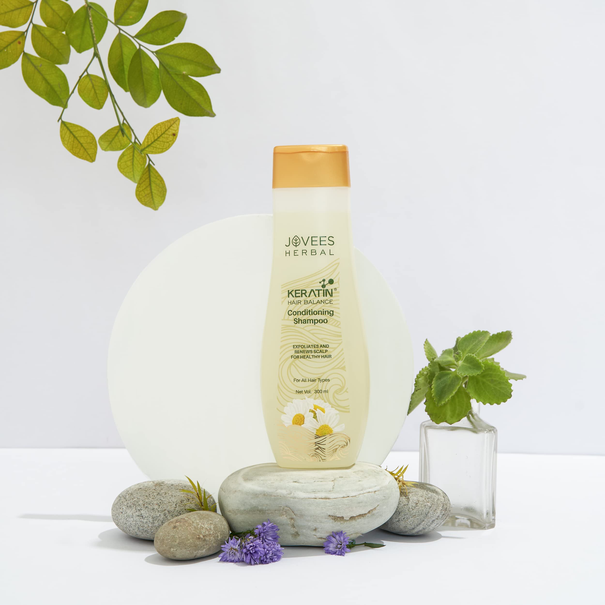 Jovees Keratin Hair Balance Conditioning Shampoo Exfoliates and Renews Scalp For Healthy Hair 300 ml – view 4