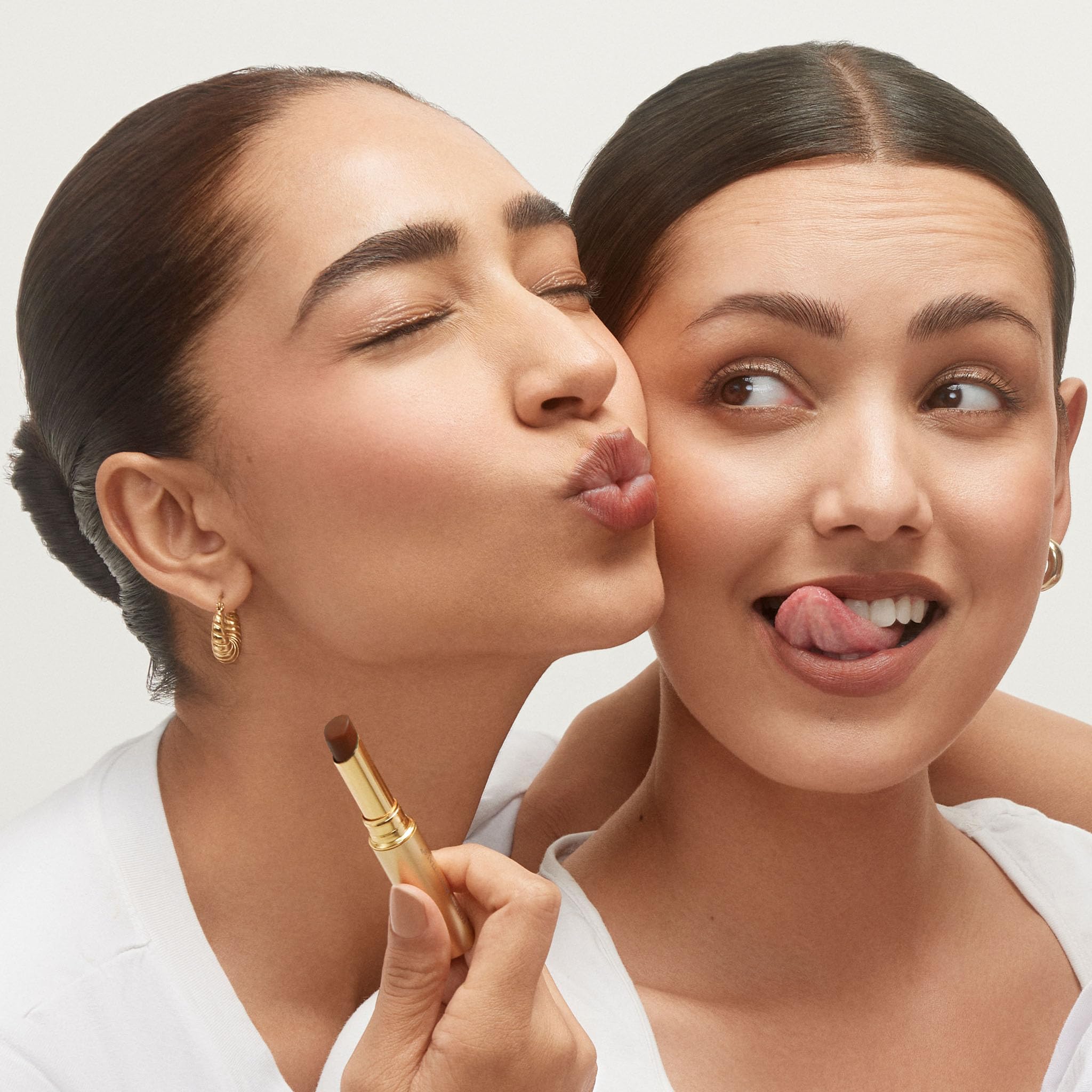 Forest Essentials Tinted Lip Serum Madhu Rasa Misri Cardamom – view 5