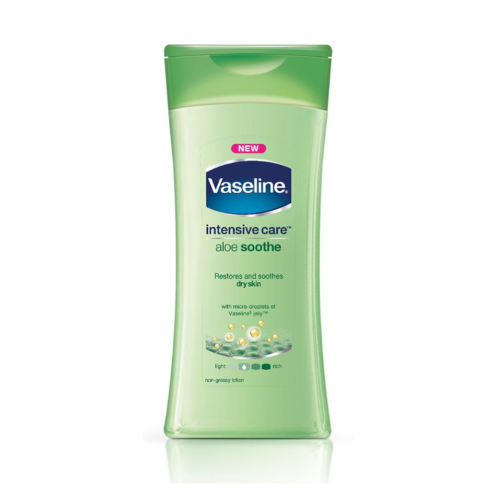 Front view of Vaseline Aloe Fresh body lotion bottle 100ml