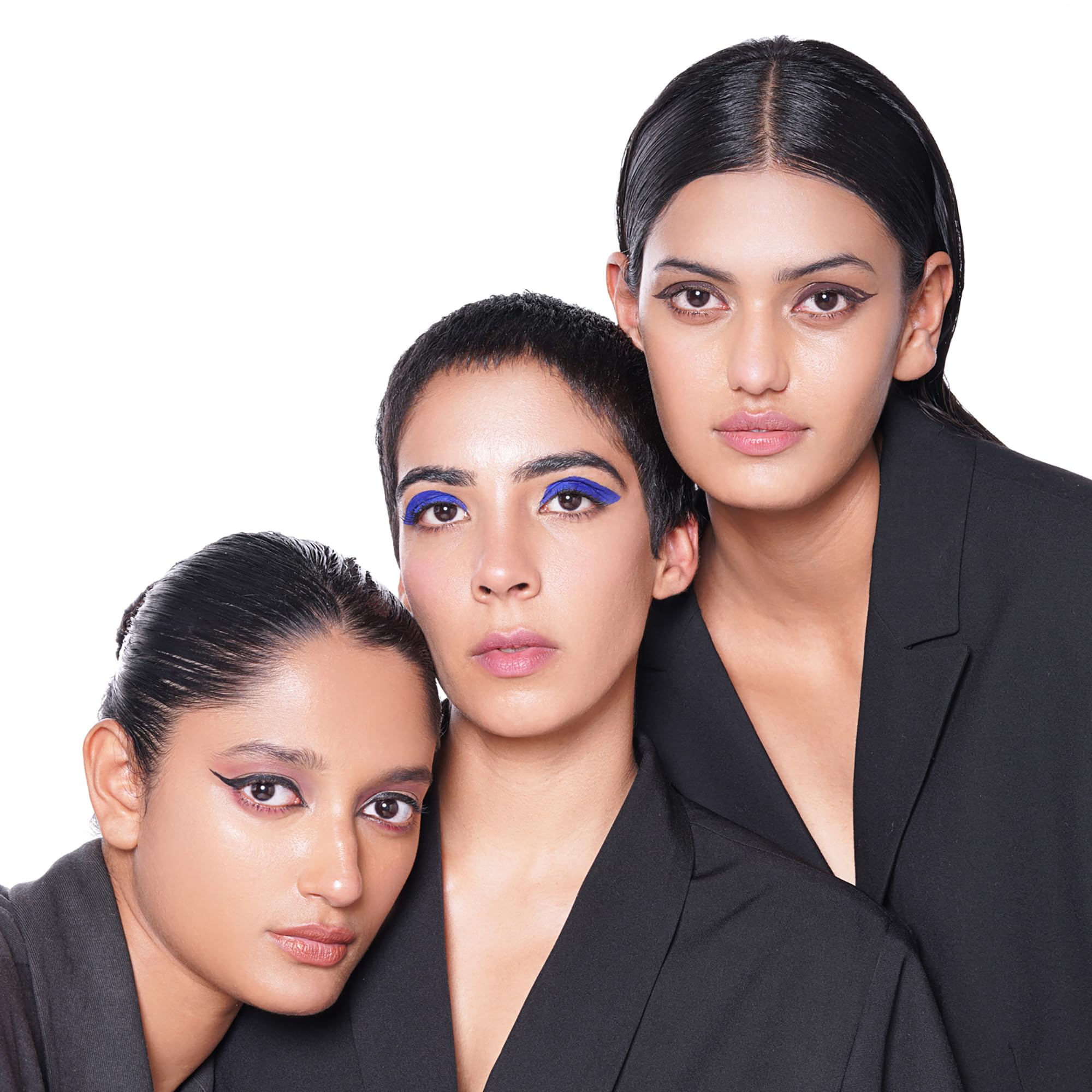 Colorbar All Matte Eyeliner, Blue 003, Matte Finish, 2.5ml – view 3