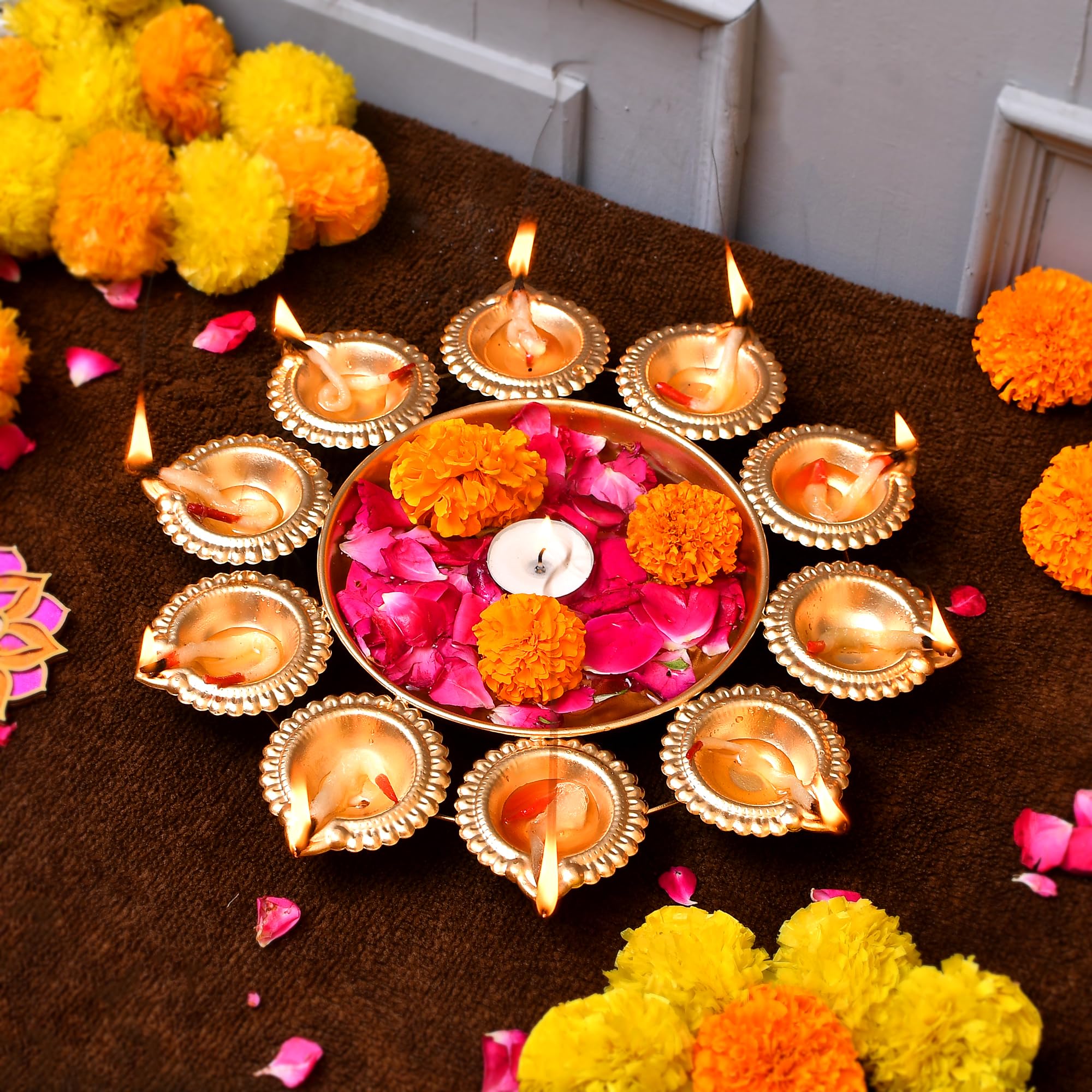 CraftVatika Iron Urli Bowl for Home Decor Decorative Diya Flower Shape Flower | Diwali Decoration Items for Home - Handcrafted Bowl for Floating Flowers and Tea Light Candles Home, Pack of 1 (Gold)
