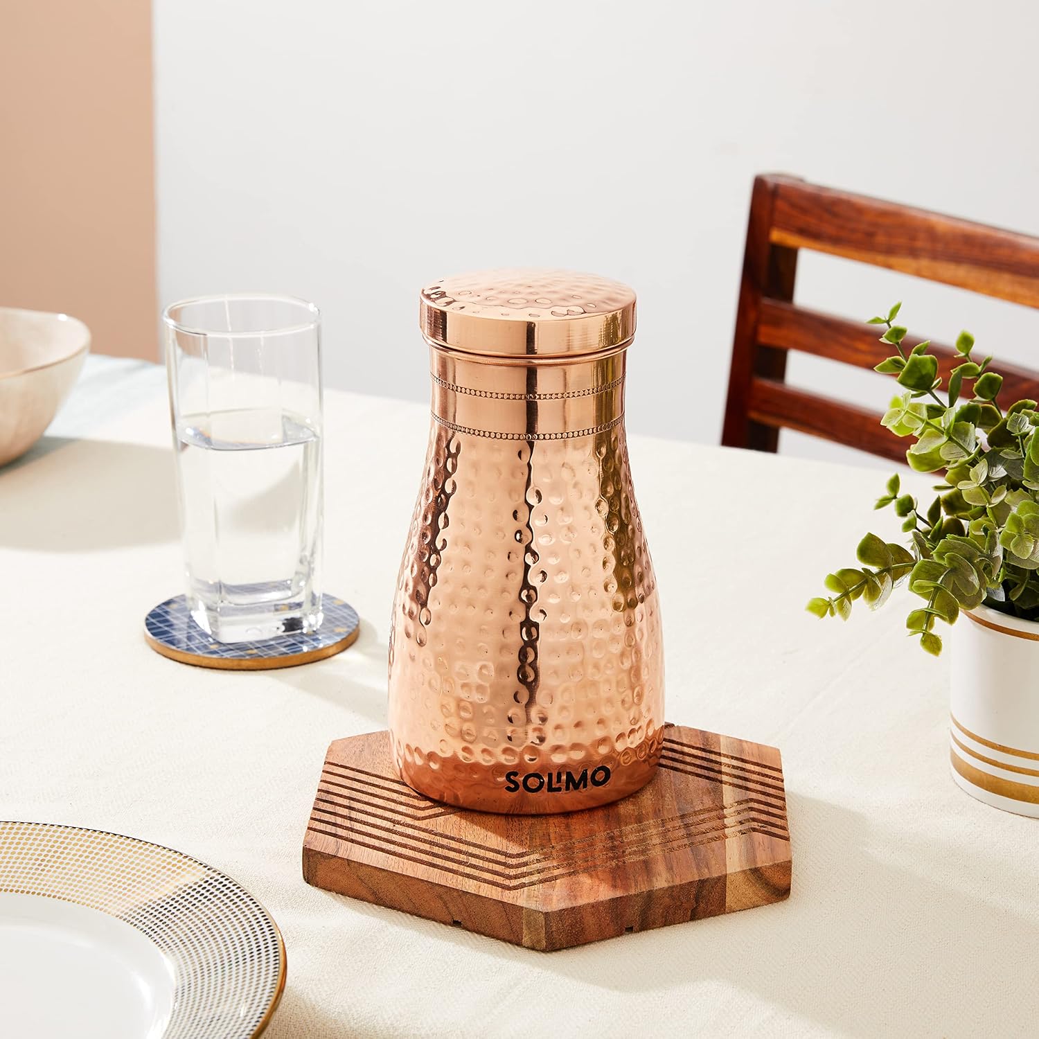 Solimo Copper Water Pot with Glass, Hammered Finish, 950 ml – view 3